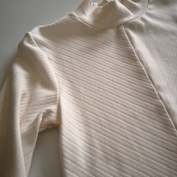 Knix Bodysuit- Cream- Slimming- Mock Neck- Snap Womens- M - Picture 3 of 9